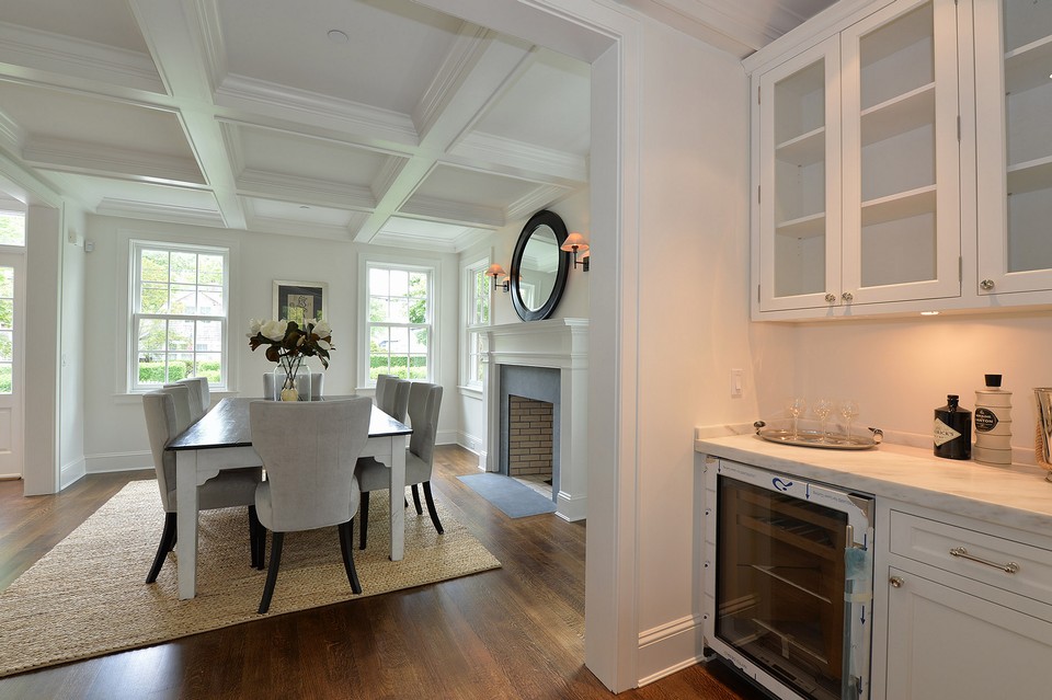 formal dining room from the butlers pantry