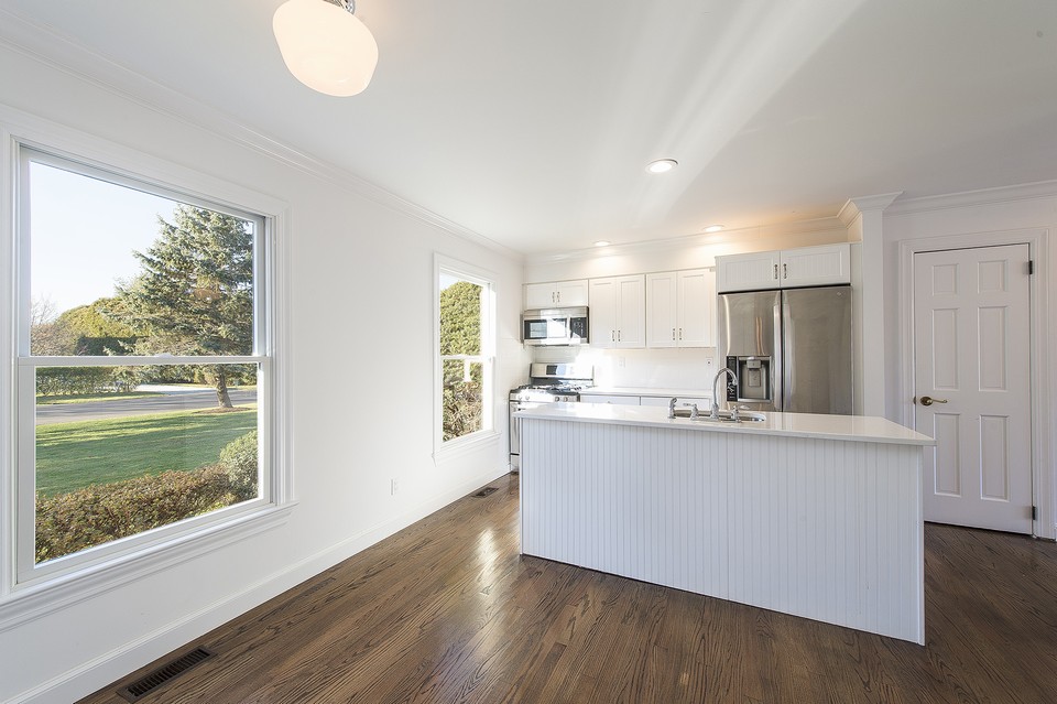 eat in kitchen