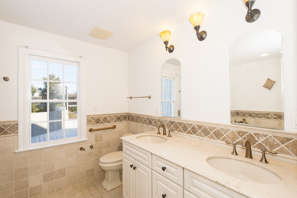 master bath on main floor
