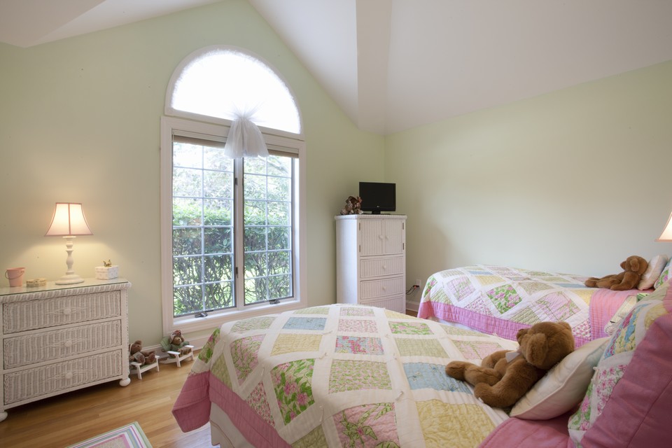 twin guest room