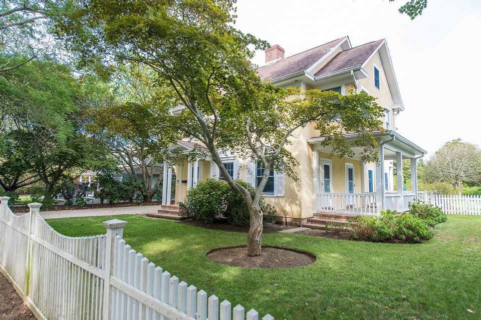 rare 1920's historical treasure with tennis and pool!